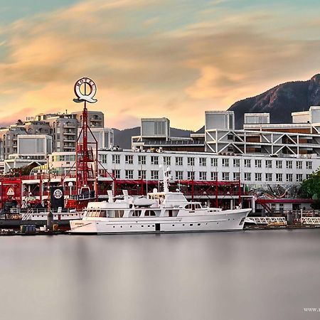 The Lonsdale Quay Hotel North Vancouver Dış mekan fotoğraf