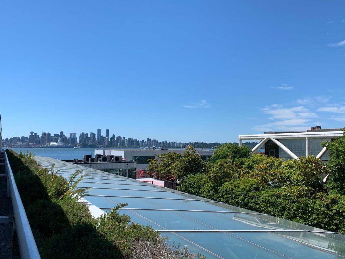 The Lonsdale Quay Hotel North Vancouver Dış mekan fotoğraf