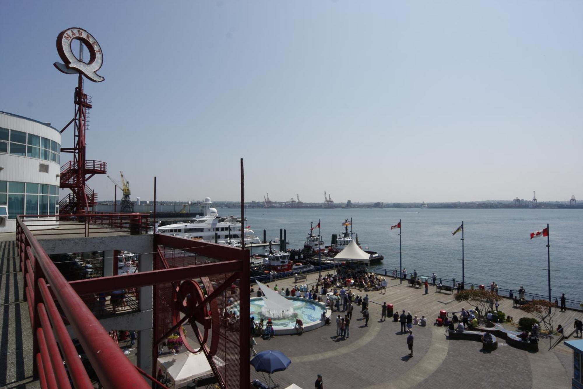 The Lonsdale Quay Hotel North Vancouver Dış mekan fotoğraf